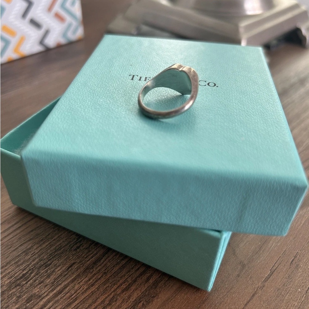 Tiffany & Co. Signet Silver Heart Ring - Picture 4 of 6